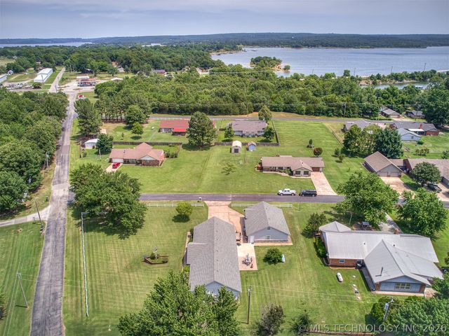36 Meadowlark, Eufaula, OK 74432