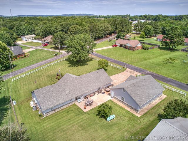 36 Meadowlark, Eufaula, OK 74432