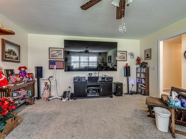 36 Meadowlark, Eufaula, OK 74432