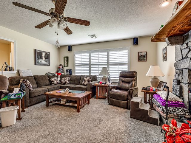 36 Meadowlark, Eufaula, OK 74432