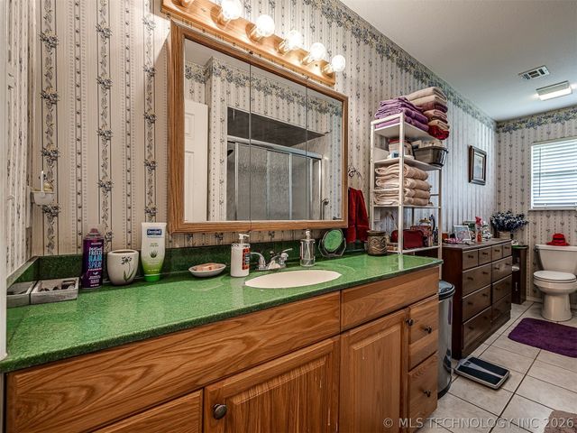 36 Meadowlark, Eufaula, OK 74432