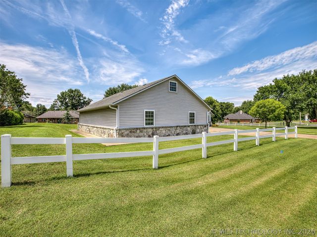 36 Meadowlark, Eufaula, OK 74432
