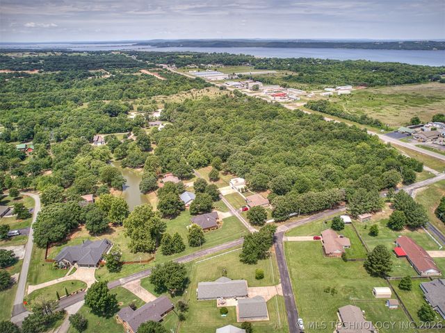 36 Meadowlark, Eufaula, OK 74432