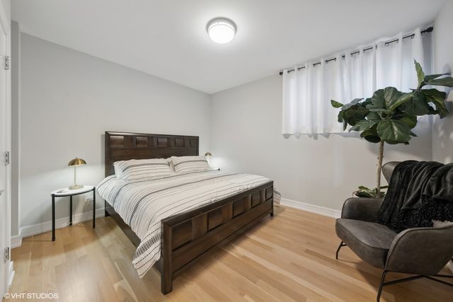 1203 W Superior Street 1B, Chicago, IL 60642