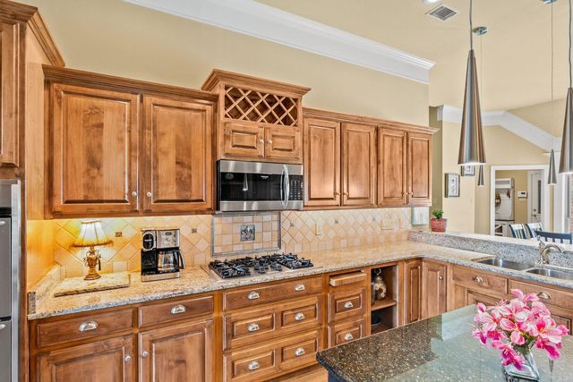 127 Grenoble Circle, Maumelle, AR 72113