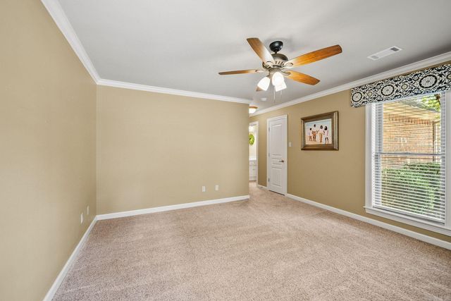 127 Grenoble Circle, Maumelle, AR 72113