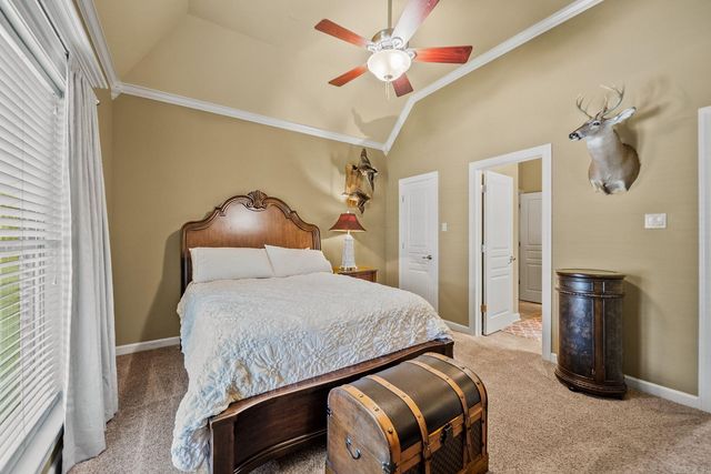 127 Grenoble Circle, Maumelle, AR 72113