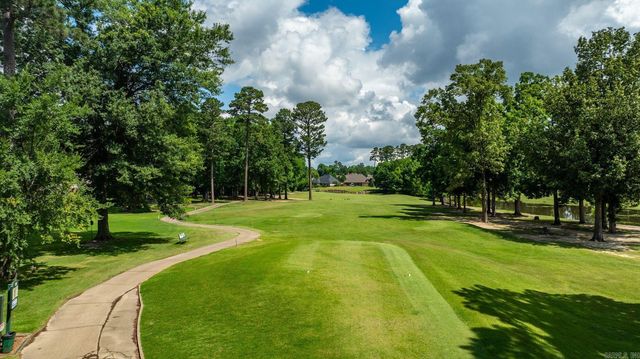 127 Grenoble Circle, Maumelle, AR 72113