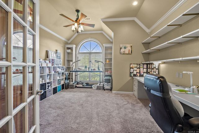 127 Grenoble Circle, Maumelle, AR 72113