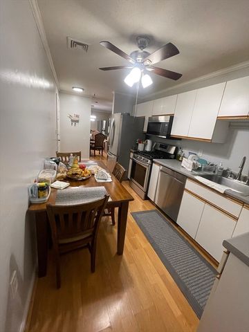 13 Dallas Dr 308, Dracut, MA 01826