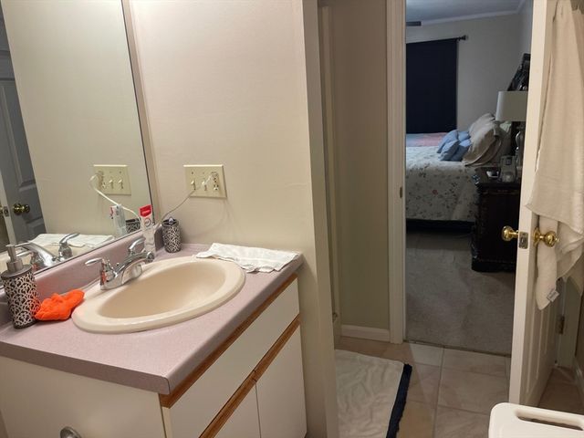 13 Dallas Dr 308, Dracut, MA 01826