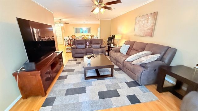 13 Dallas Dr 308, Dracut, MA 01826