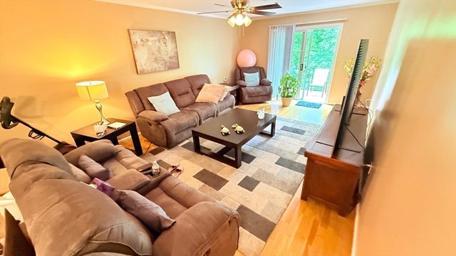 13 Dallas Dr 308, Dracut, MA 01826