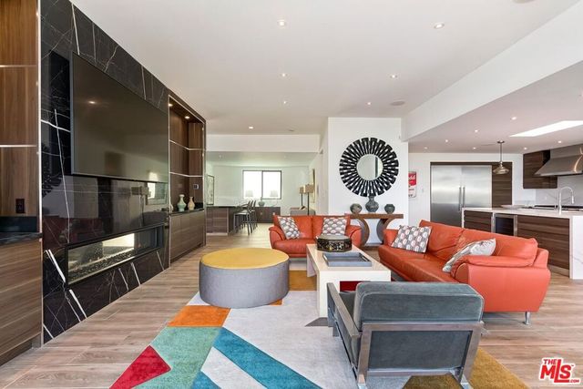 920 Linda Flora Drive, Los Angeles, CA 90049