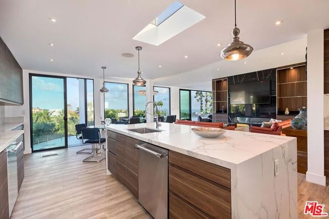 920 Linda Flora Drive, Los Angeles, CA 90049