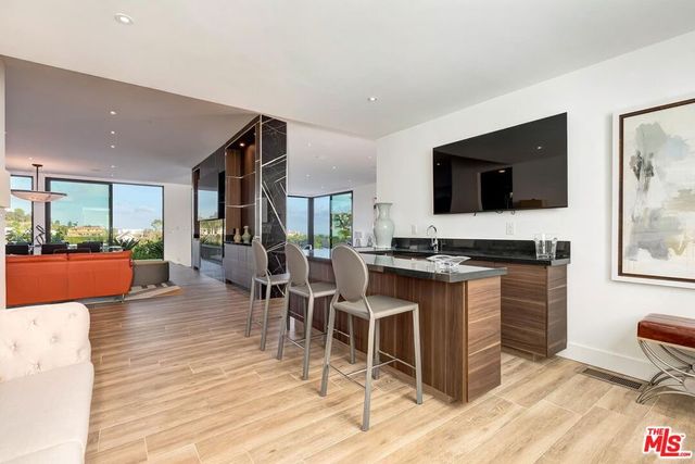 920 Linda Flora Drive, Los Angeles, CA 90049