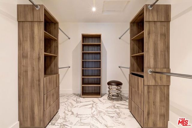 920 Linda Flora Drive, Los Angeles, CA 90049