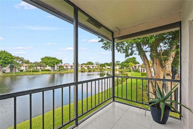 21649 Juego Circle 4 E, Boca Raton, FL 33433