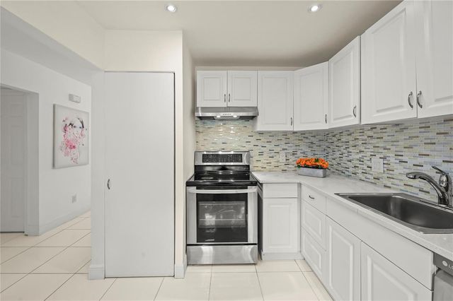 21649 Juego Circle 4 E, Boca Raton, FL 33433