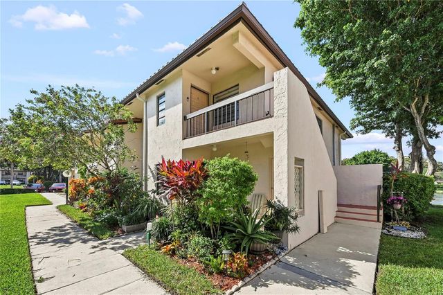 21649 Juego Circle 4 E, Boca Raton, FL 33433