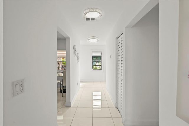 21649 Juego Circle 4 E, Boca Raton, FL 33433