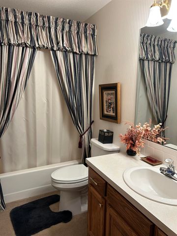 4116 N Plum Tree St, Wichita, KS 67226