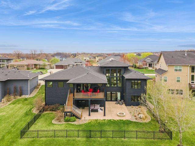 9003 NW 73rd Place, Johnston, IA 50131