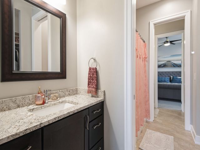 9003 NW 73rd Place, Johnston, IA 50131