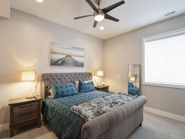 9003 NW 73rd Place, Johnston, IA 50131