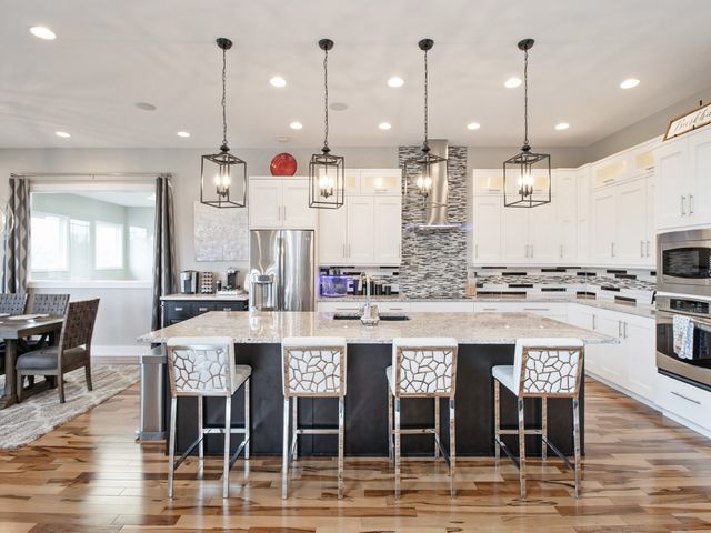 9003 NW 73rd Place, Johnston, IA 50131