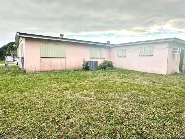 1815 NW 188th Ter, Miami Gardens, FL 33056