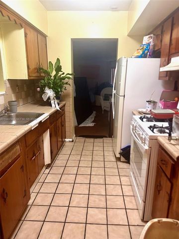 1815 NW 188th Ter, Miami Gardens, FL 33056