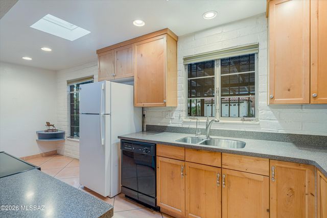 2722 E Avenida De Pueblo, Tucson, AZ 85718