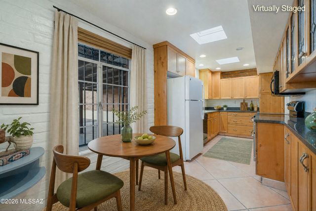 2722 E Avenida De Pueblo, Tucson, AZ 85718