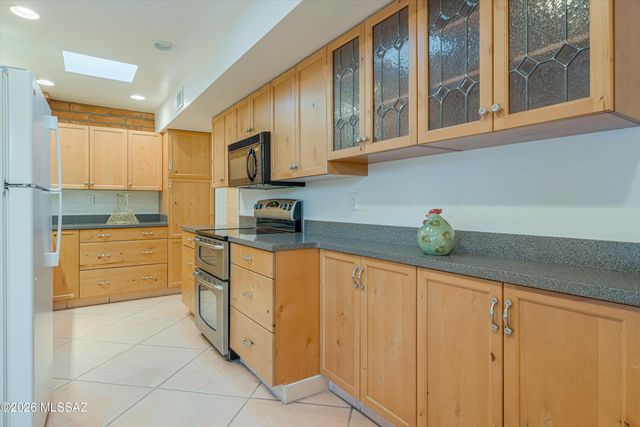 2722 E Avenida De Pueblo, Tucson, AZ 85718