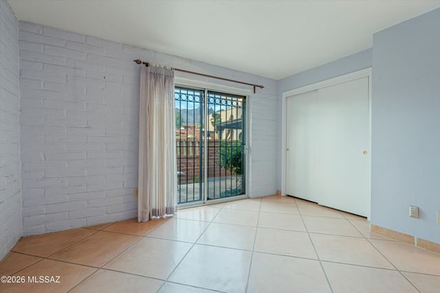 2722 E Avenida De Pueblo, Tucson, AZ 85718