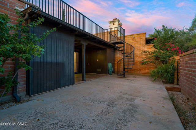 2722 E Avenida De Pueblo, Tucson, AZ 85718