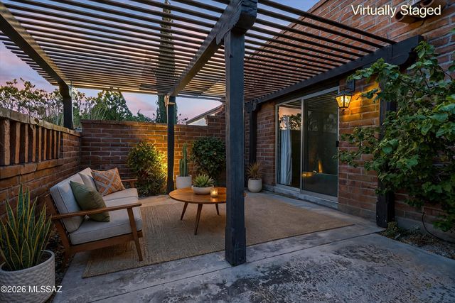 2722 E Avenida De Pueblo, Tucson, AZ 85718