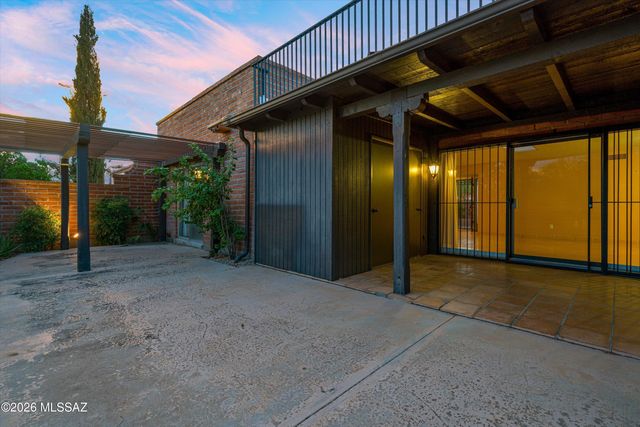 2722 E Avenida De Pueblo, Tucson, AZ 85718