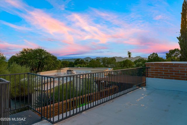 2722 E Avenida De Pueblo, Tucson, AZ 85718