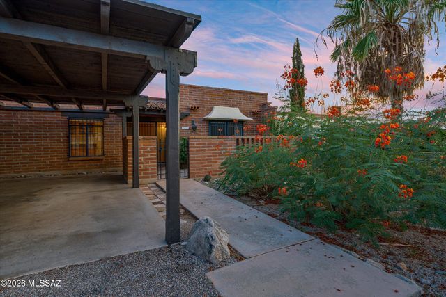 2722 E Avenida De Pueblo, Tucson, AZ 85718