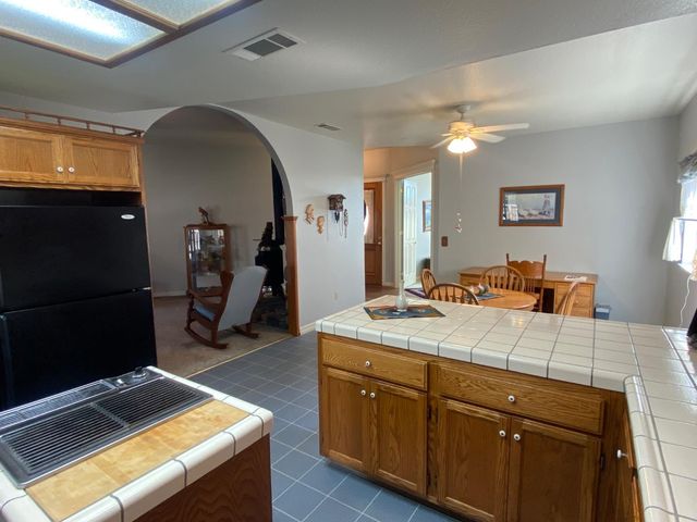 345 Riviera Way, Turlock, CA 95382