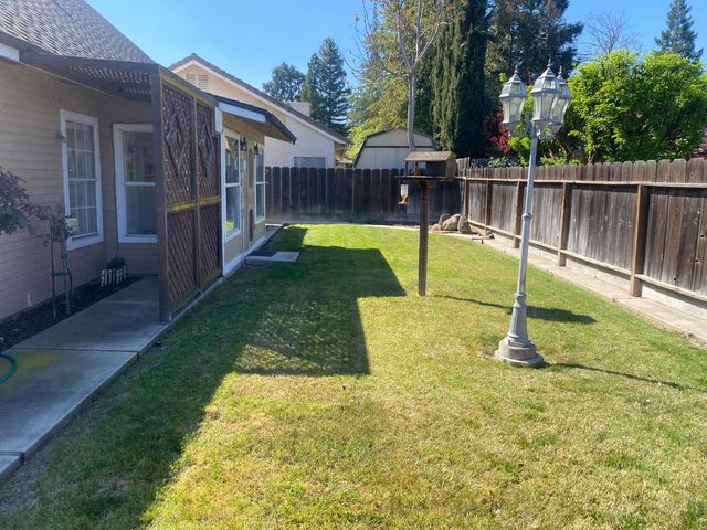 345 Riviera Way, Turlock, CA 95382