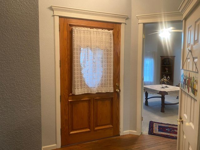 345 Riviera Way, Turlock, CA 95382