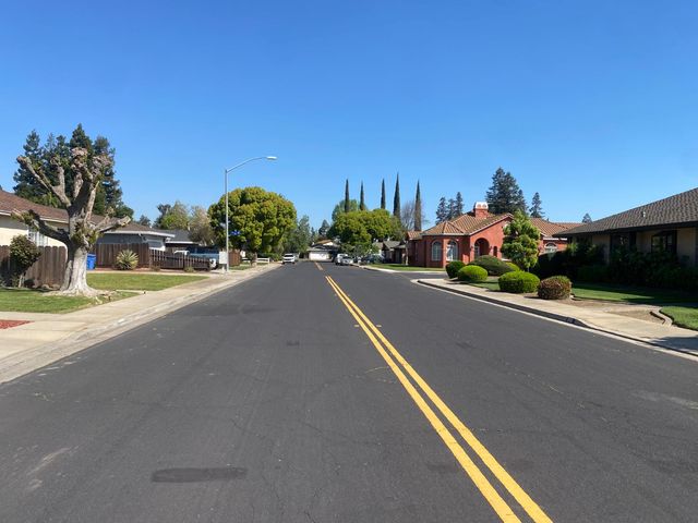 345 Riviera Way, Turlock, CA 95382