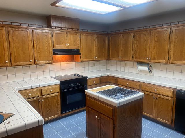 345 Riviera Way, Turlock, CA 95382