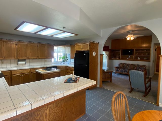 345 Riviera Way, Turlock, CA 95382