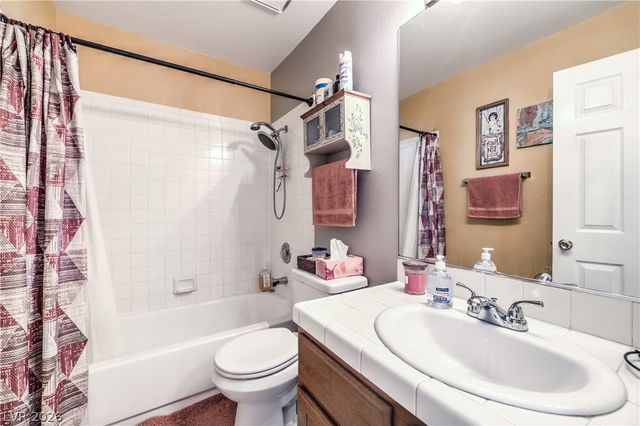 8219 Mt Brodie Circle, Las Vegas, NV 89145