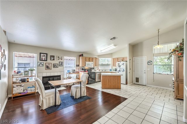 8219 Mt Brodie Circle, Las Vegas, NV 89145