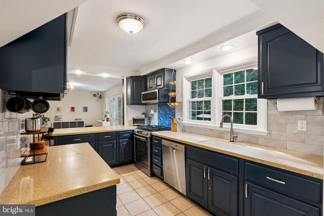 1432 CRESTRIDGE DR, Silver Spring, MD 20910